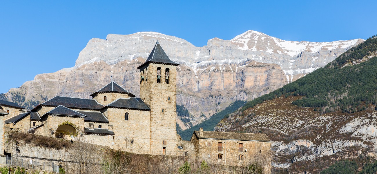 Iglesia de San Salvador, Torla, Huesca, España, 2015-01-07, DD 02