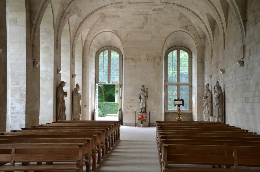 Intérieur de l'église de l'abbaye Notre-Dame du Bec-DSC 0