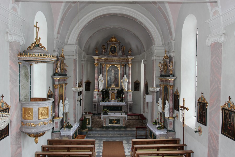 Kath. Pfarrkirche hl. Helena Altar