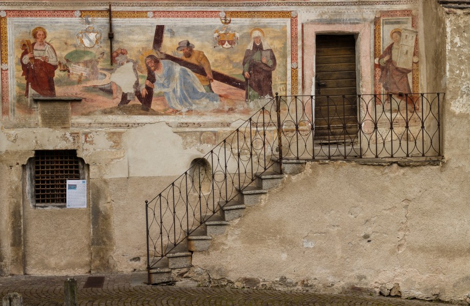 Kerk van St. Philip en St. James, muurschildering . Locatie, Cogolo in de autonome provincie Trento (Italië) 03