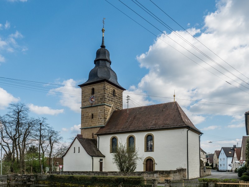 Kirche-in-Pautzfeld-P4184307
