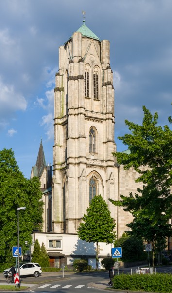 Kirche-St-Gertrud-Essen-2013