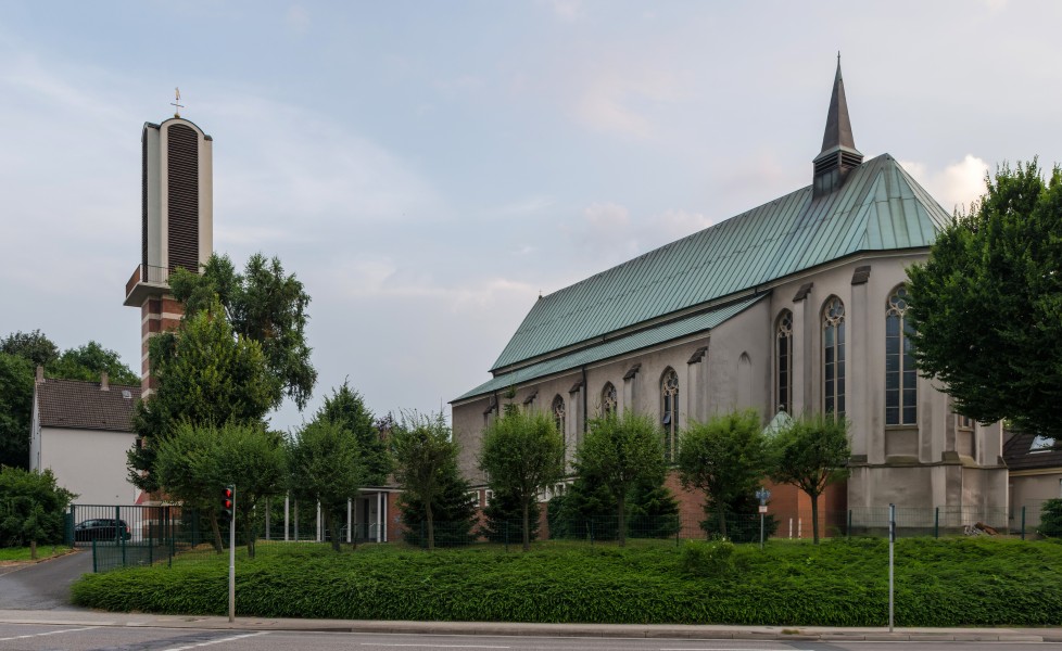 Kirche St. Joseph Nordfassade 2013