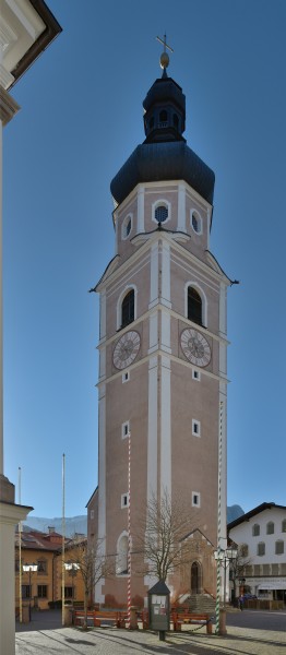 Kirchturm der Pfarrkirche Kastelruth