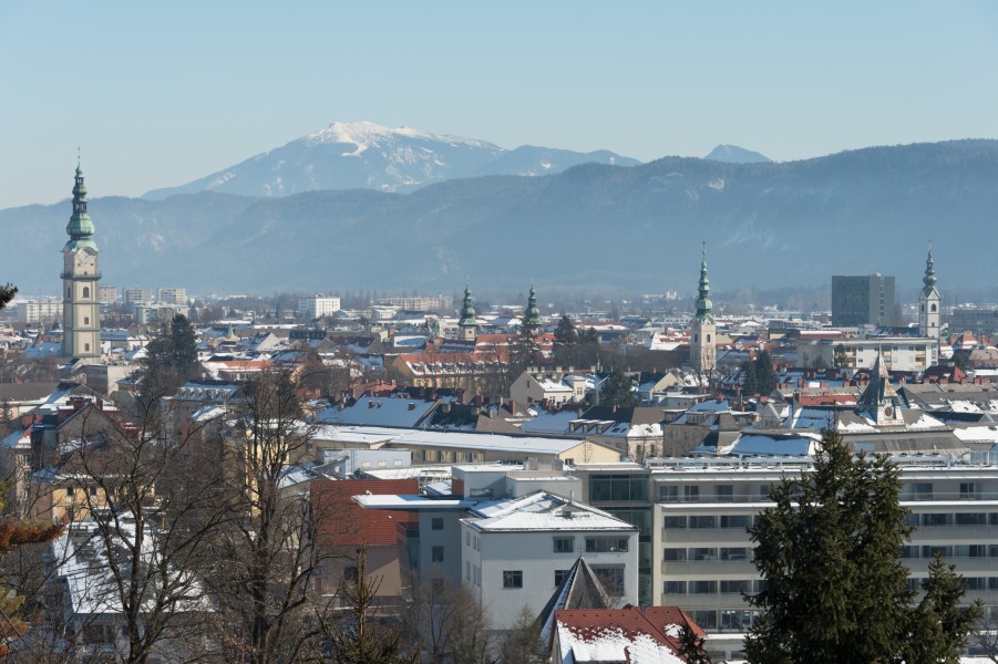 Klagenfurt NW-Ansicht mit Petzen 11022015 9741