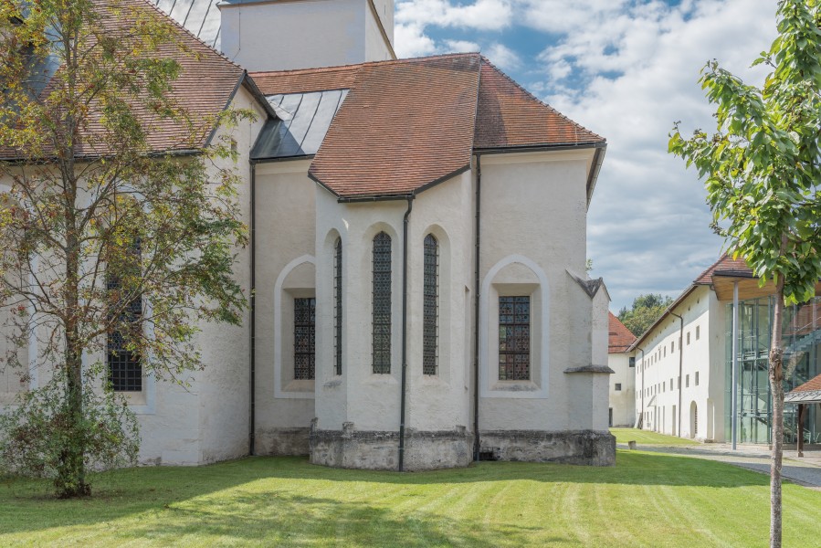 Klagenfurt Viktring Stiftskirche Taufkapelle Aussenansicht 02092016 4050