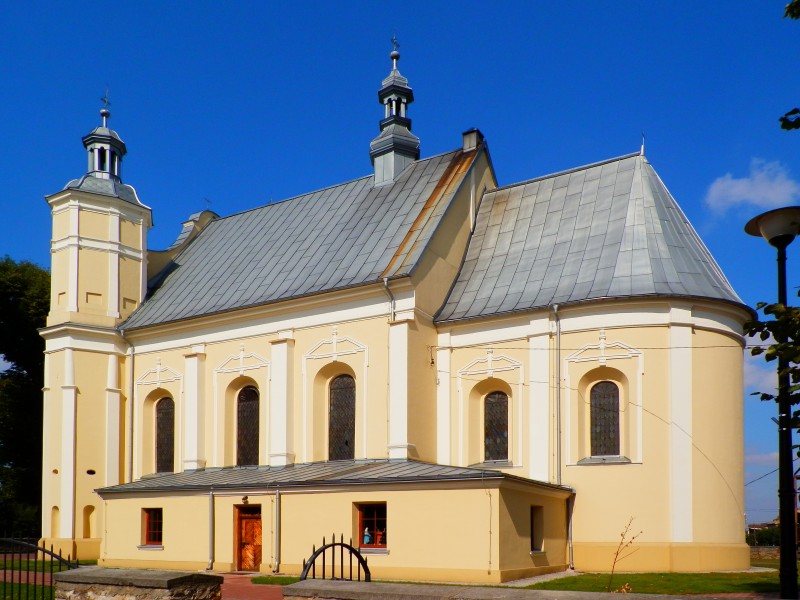 Kościół p.w. Świętej Trójcy, Skarżysko - Kościelne (1)