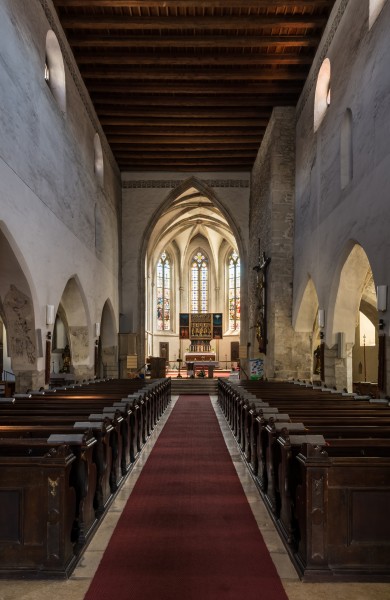 Langenlois Kirche Innenraum 01