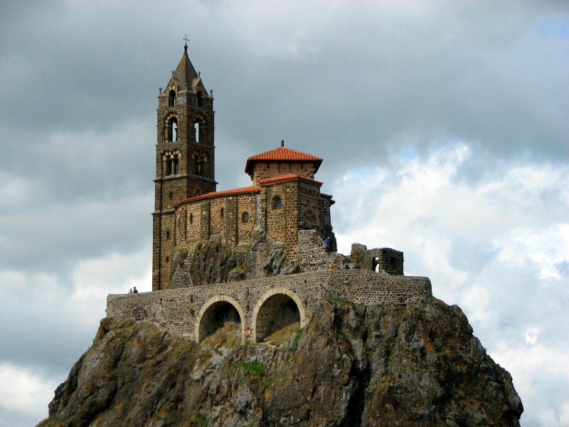 Le rocher de l'Aiguilhe et sa chapelle St-Michel 01
