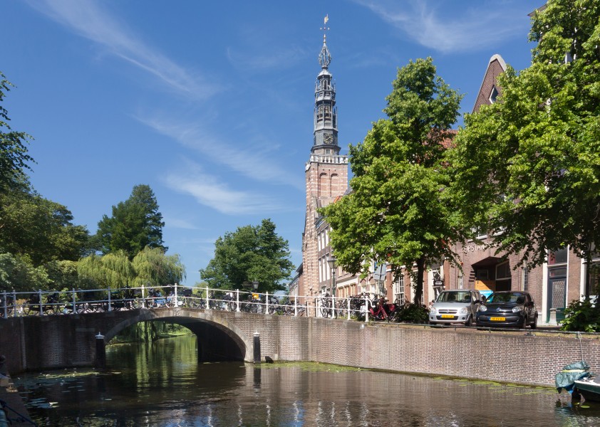 Leiden, de Sint Lodewijkskerk RM25593 met de Groenebrug foto7 2017-06-11 11.01