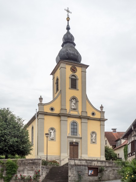Neubrunn Kirche 17RM4301