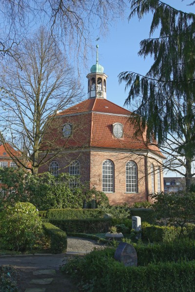 Niendorfer Kirche und Alter Friedhof 2