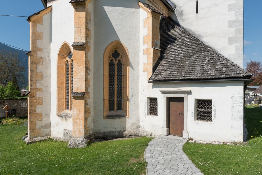 Noetsch Saak Pfarrkirche hl Kanzian Apsis und Sakristei 08052015 3384