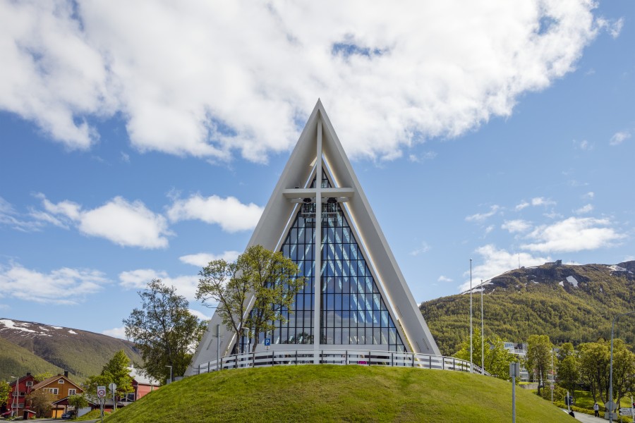 NOR-2016-Tromsø-Arctic Cathedral (Ishavskatedralen) 01 front