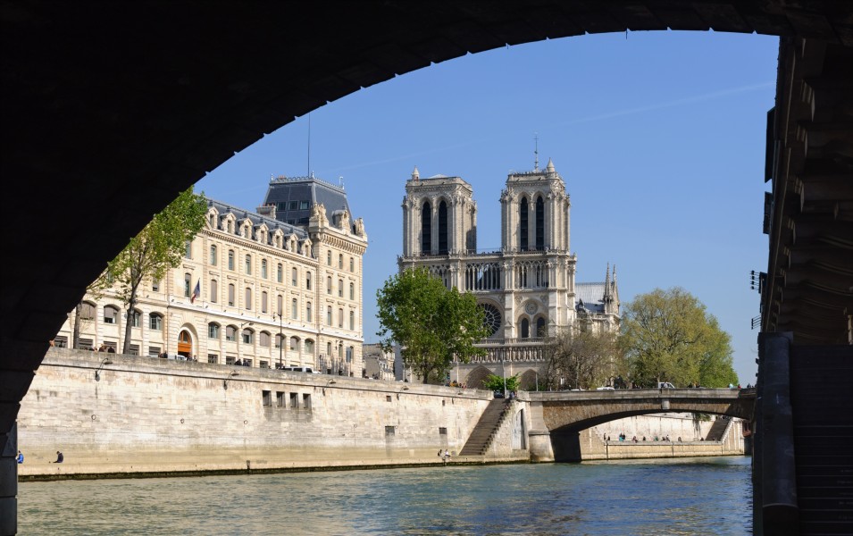 Notre-Dame Petit-Pont Paris