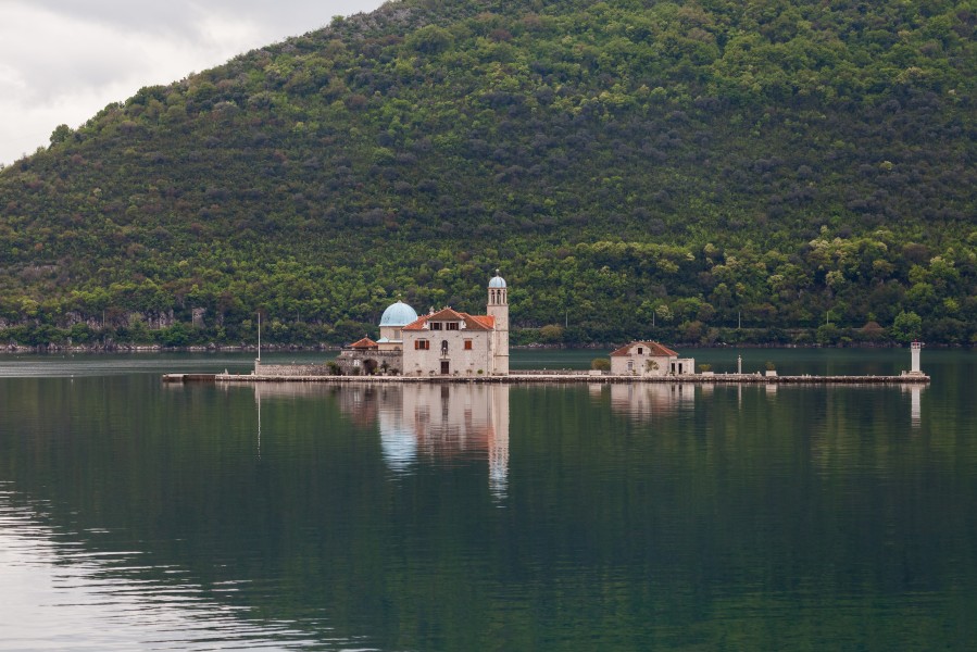 Nuestra Señora de las Rocas, Perast, Bahía de Kotor, Montenegro, 2014-04-19, DD 09