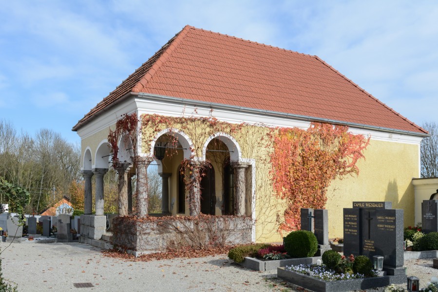 Obernberg aI Friedhof Aufbahrungshalle