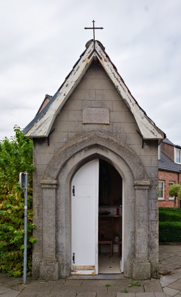 Our Lady of Sorrows neogothic chapel in Tielt, Belgium (DSCF0045)