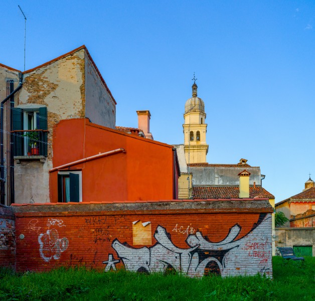 Pop view of a corner in Calle Lardoni Venice