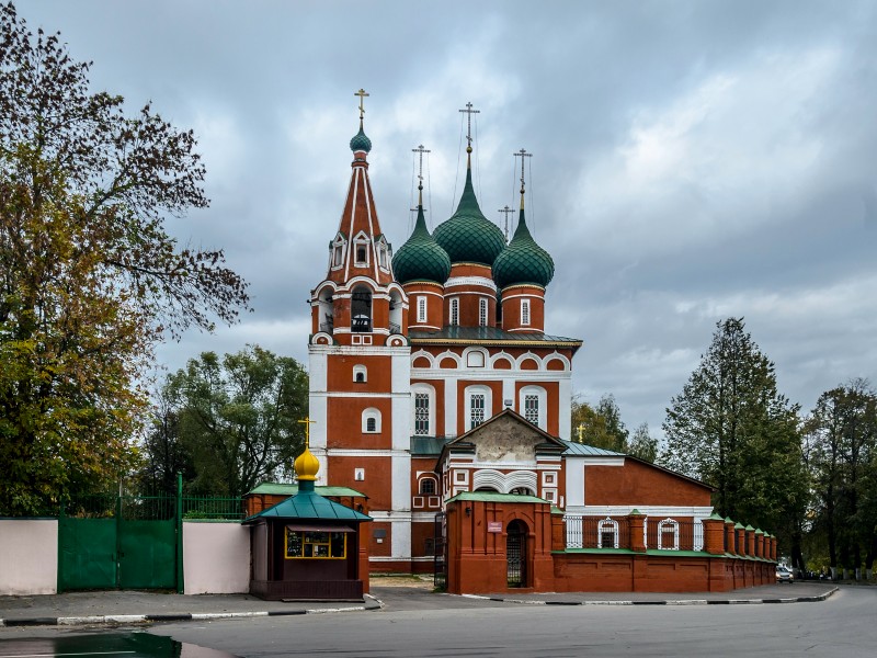 Saint Michael's Church in Yaroslavl 01