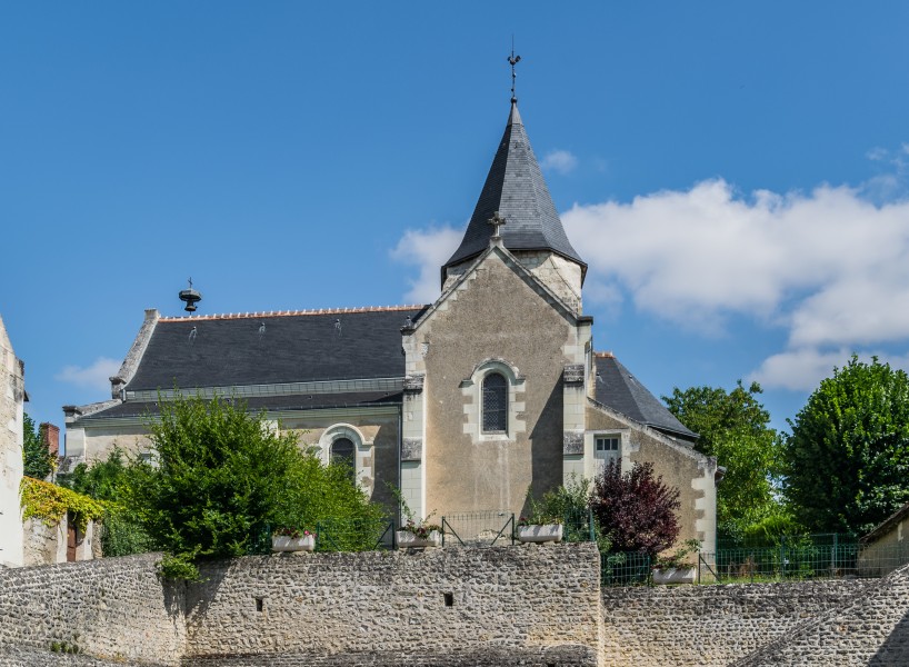 Saint Peter church of Chisseaux 01