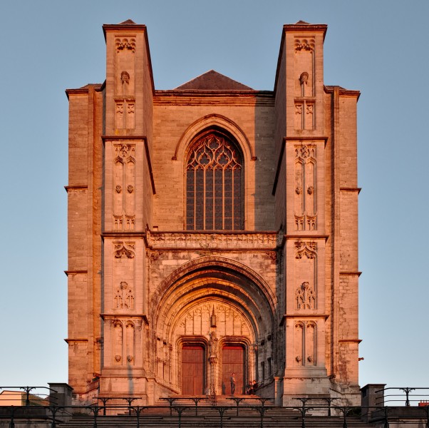 Saint Waltrude Collegiate Church (DSCF8111)