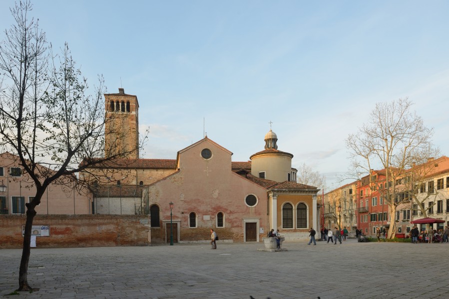 San Giacomo dell Orio facciata sud con campanile
