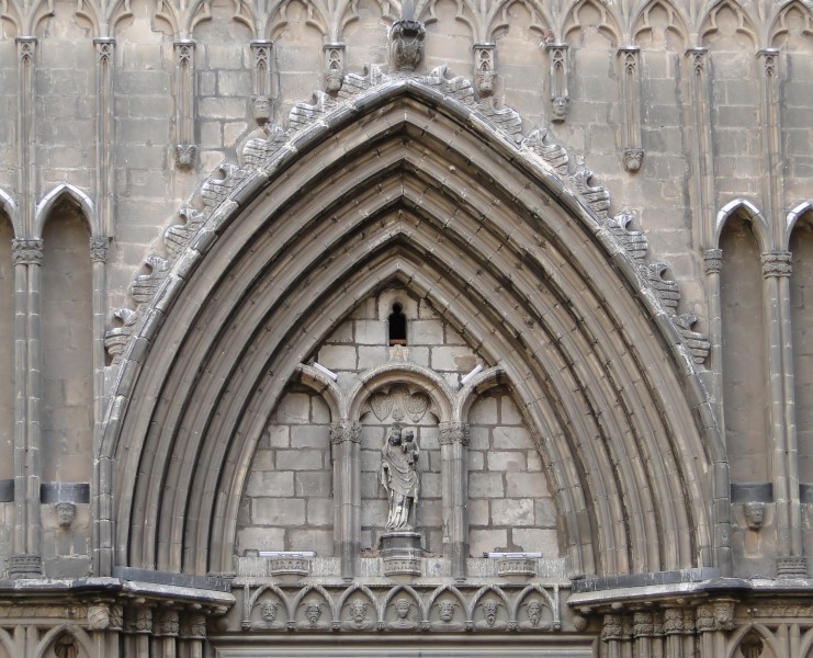 Santa Maria del Pi tympanum
