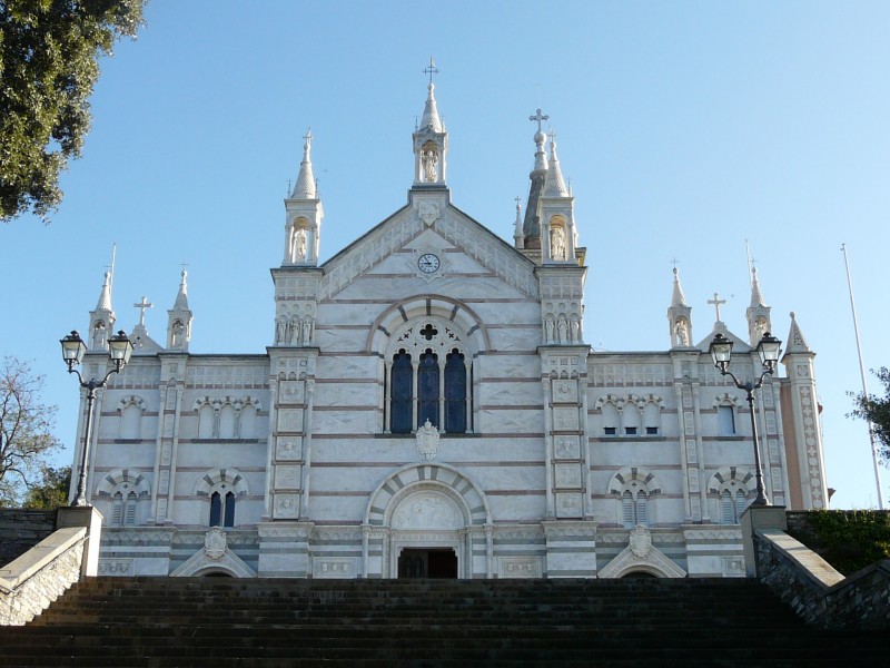 Santuario di Montallegro-facciata1