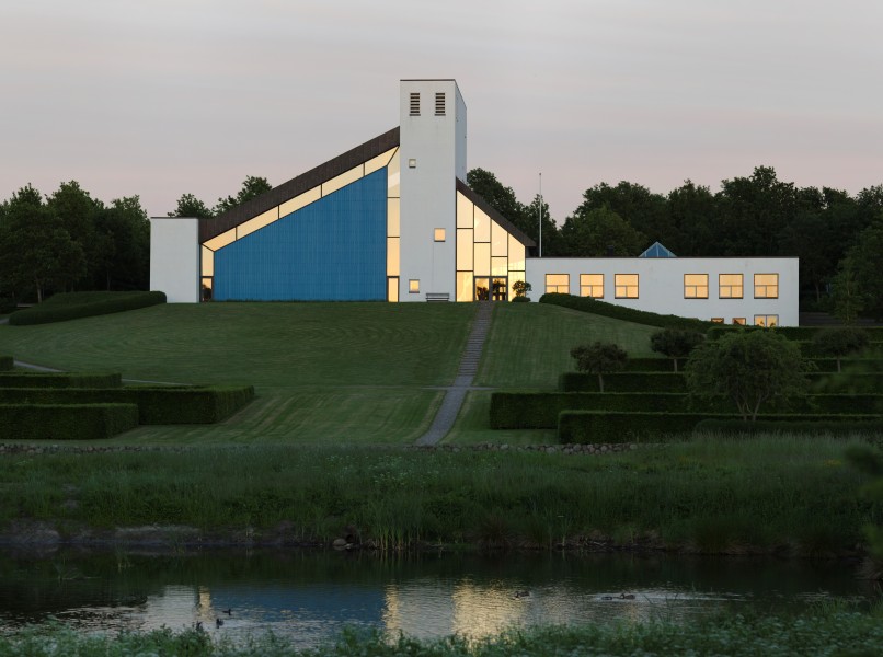 Skjoldhøj Kirke ved solnedgang 14 juni 2013