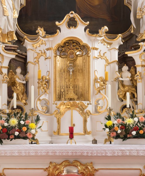 St. Andreas (Babenhausen) main high altar details with standig crucifix