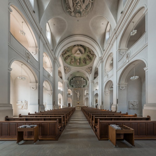 St. Michael, Würzburg, Nave 20150811 1