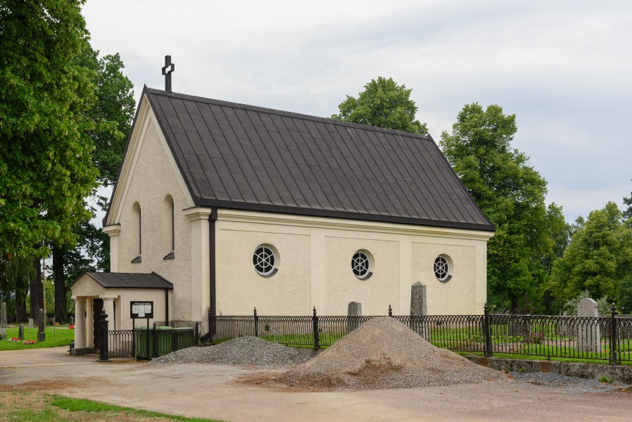 Stora Tuna kyrka July 2013 02