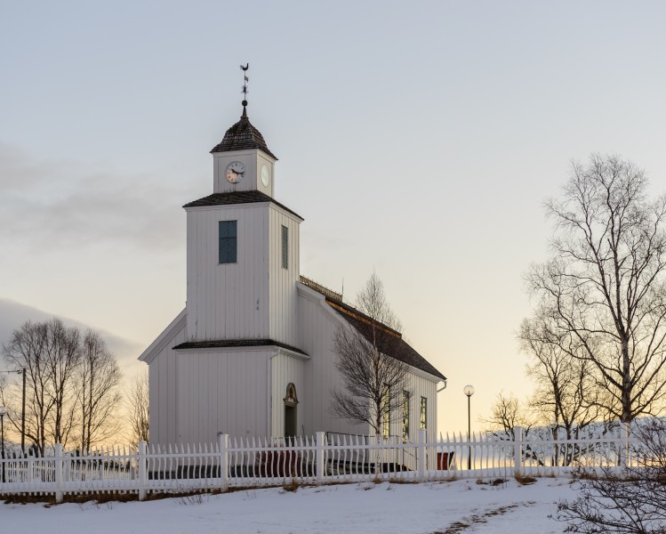 Storsjö kyrka December 2013 02