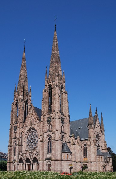 Strasbourg Temple St Paul seitlich-2