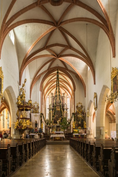 Tulln St. Stephan Kirchenschiff 01