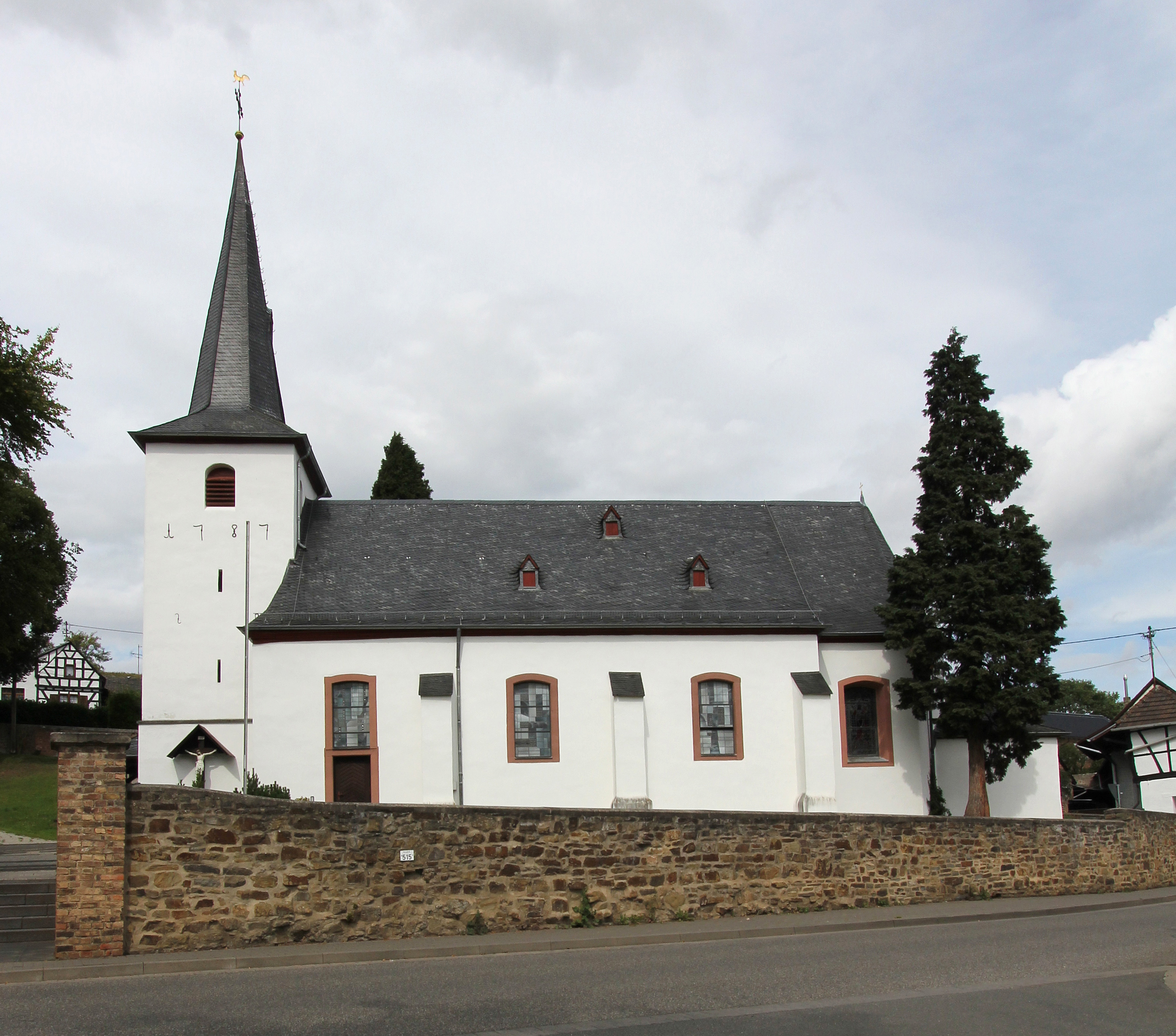 Rheinbach OT Neukirchen, Neukirchener Str. 16, Katholische Pfarrkirche St. Margaretha (105)