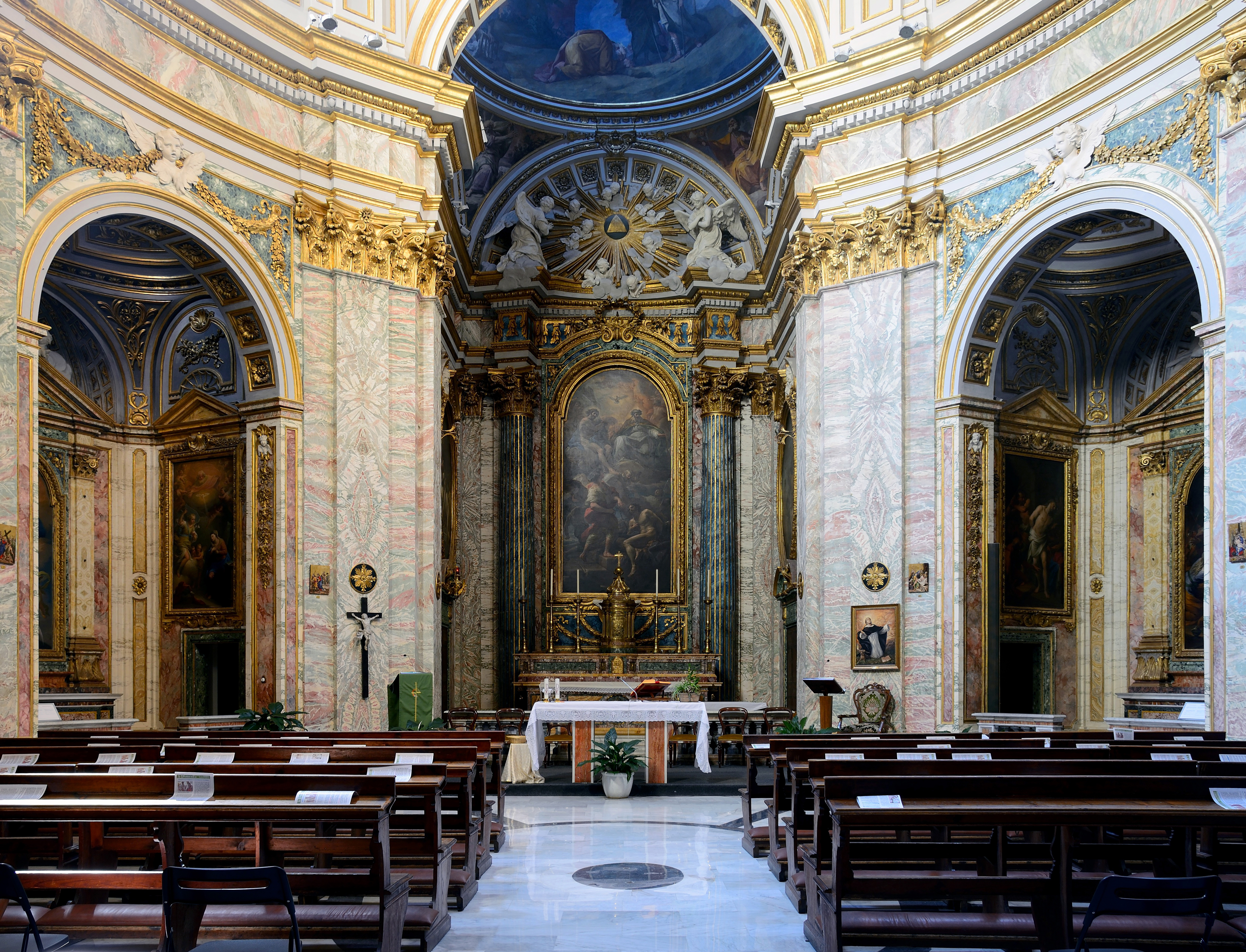 Santissima Trinità degli Spagnoli (Rome) - Interior