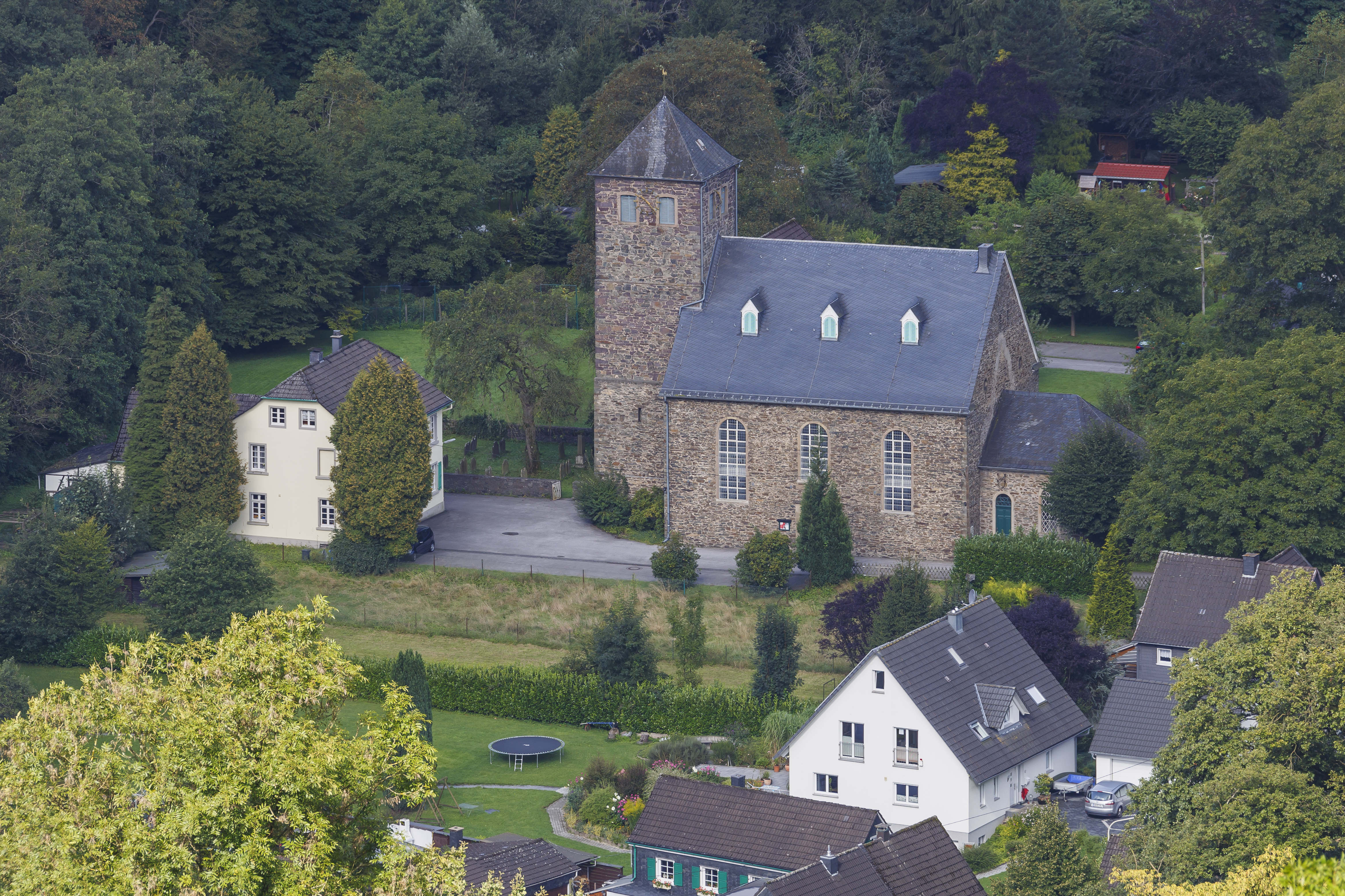 Solingen Germany Evangelische-Kirche-Burg-01