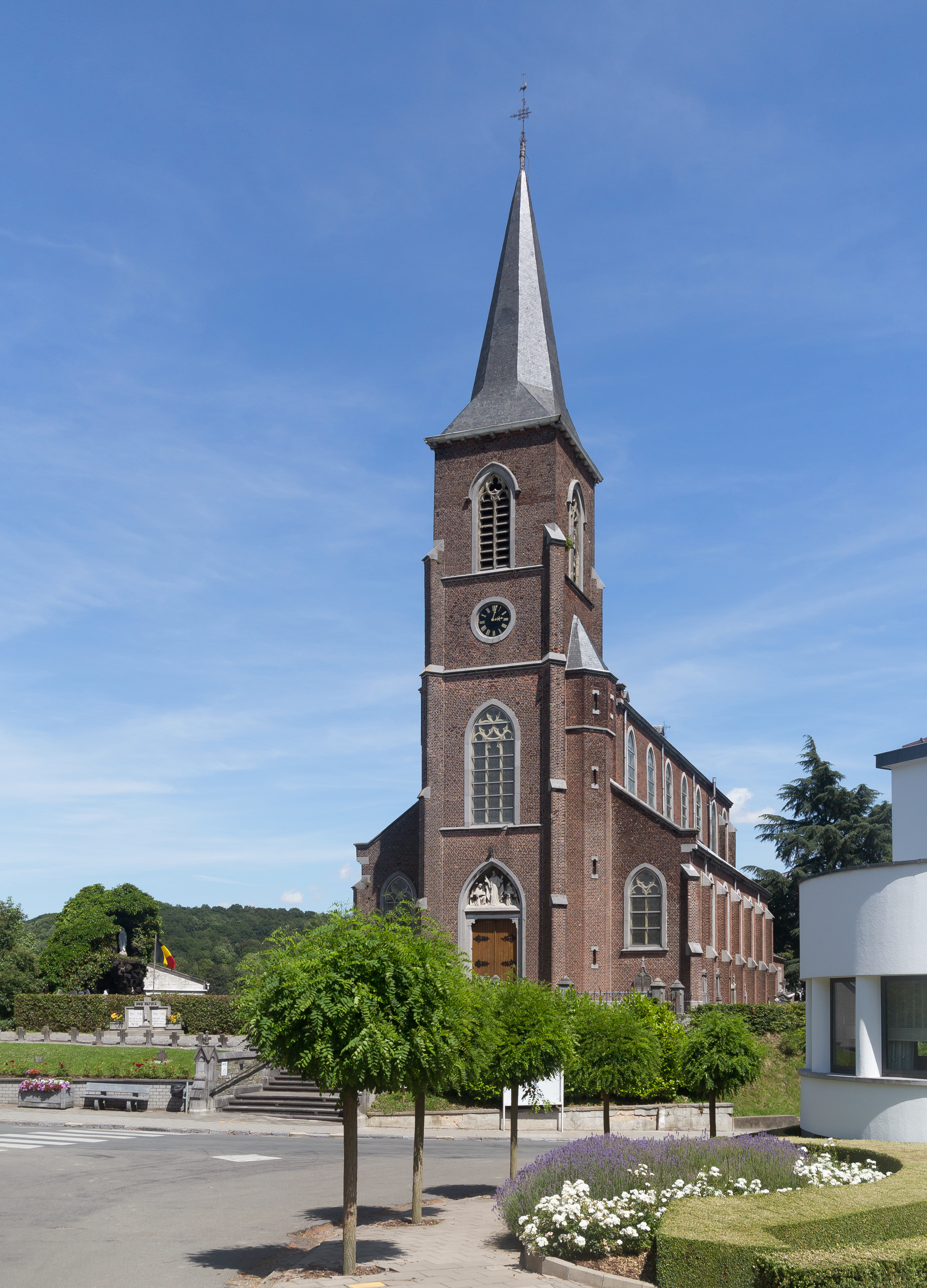 Teuven, parochiekerk Sint-Pieter oeg37940 foto6 2016-07-10 14.59