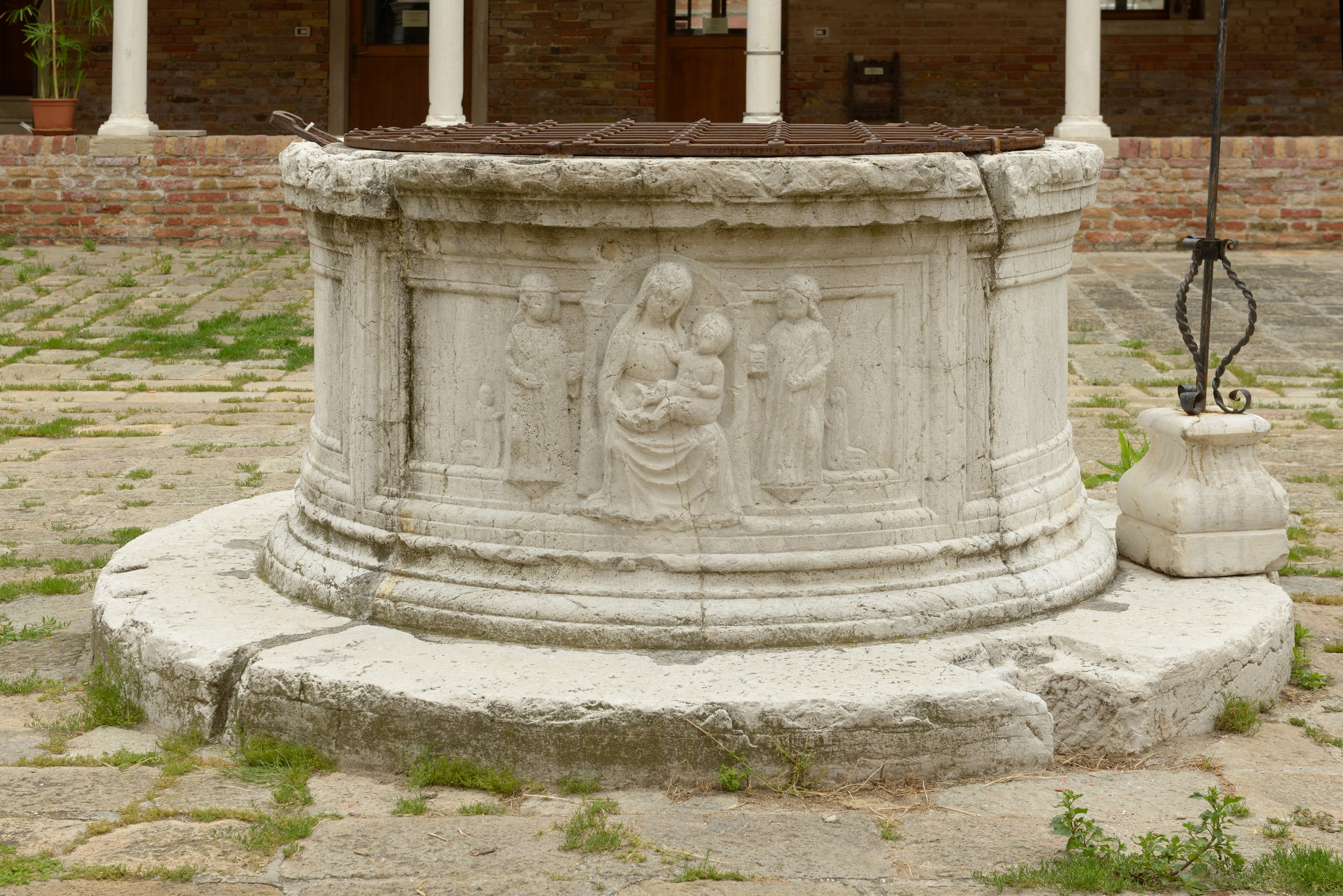 Giudecca Chiesa dei Santi Cosma e Damiano vera da pozzo Venezia