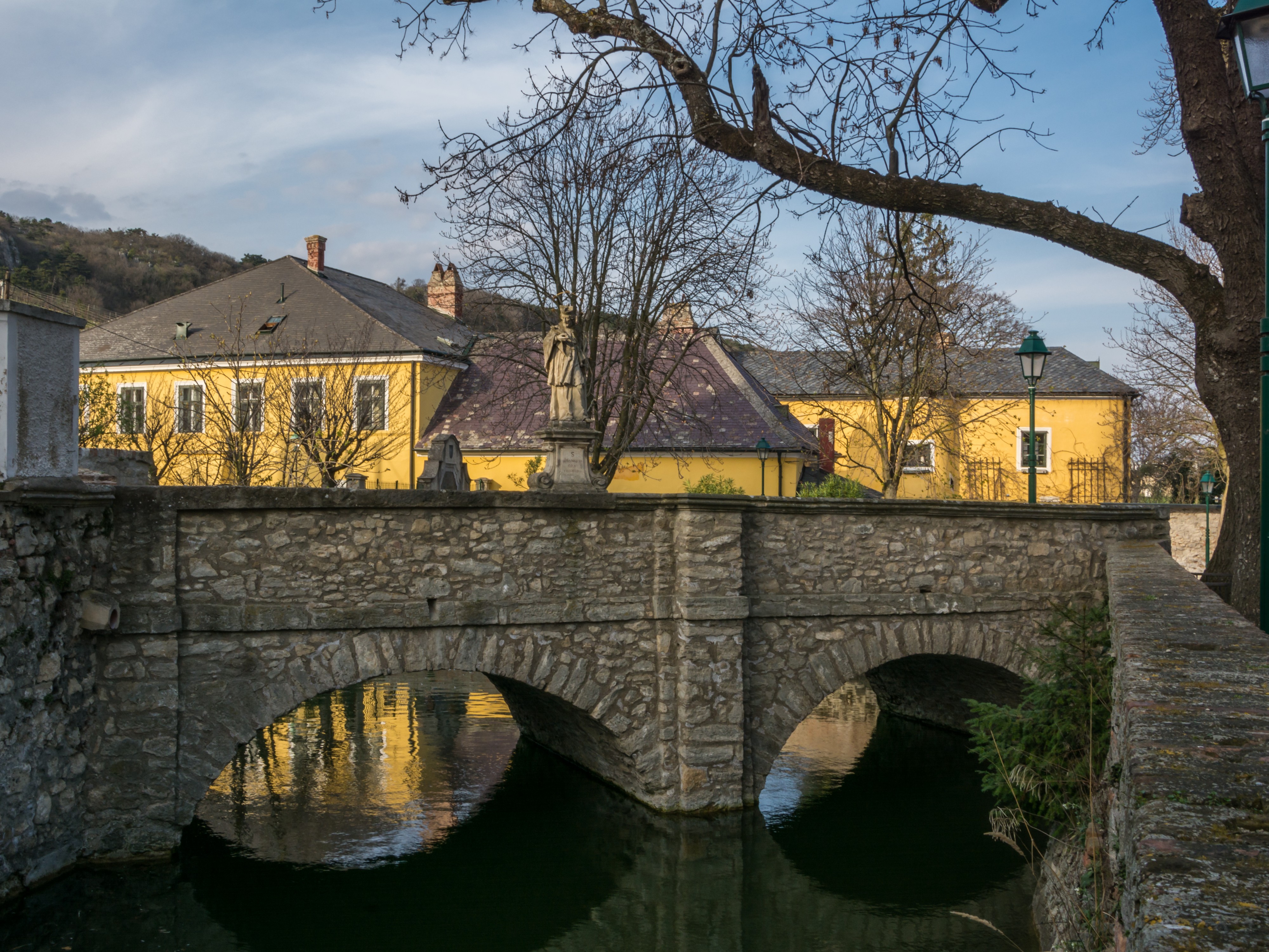 Gumpoldskirchen Wassergraben-Brücke 01