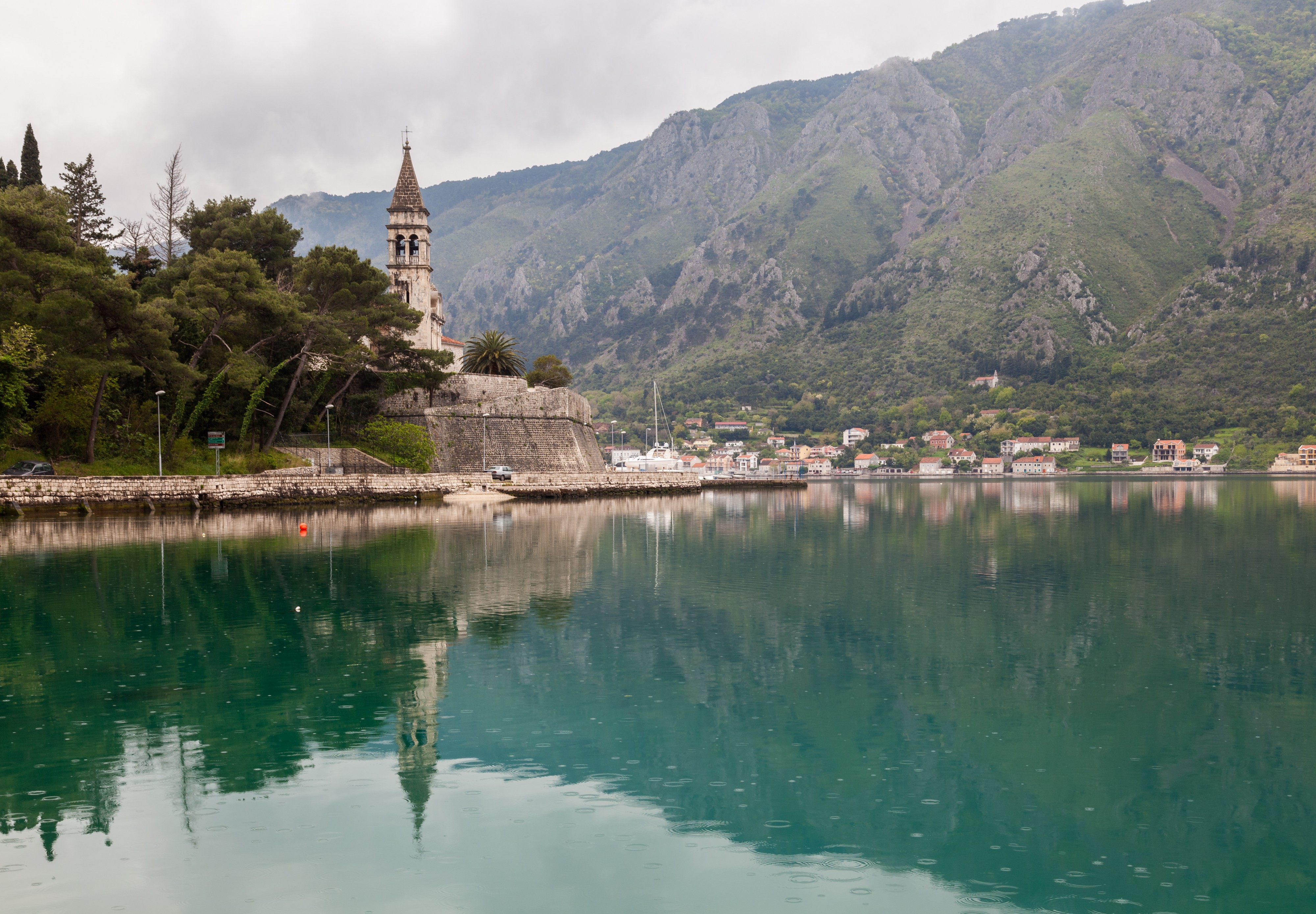 Iglesia de San Mateo, Dobrota, Bahía de Kotor, Montenegro, 2014-04-19, DD 03