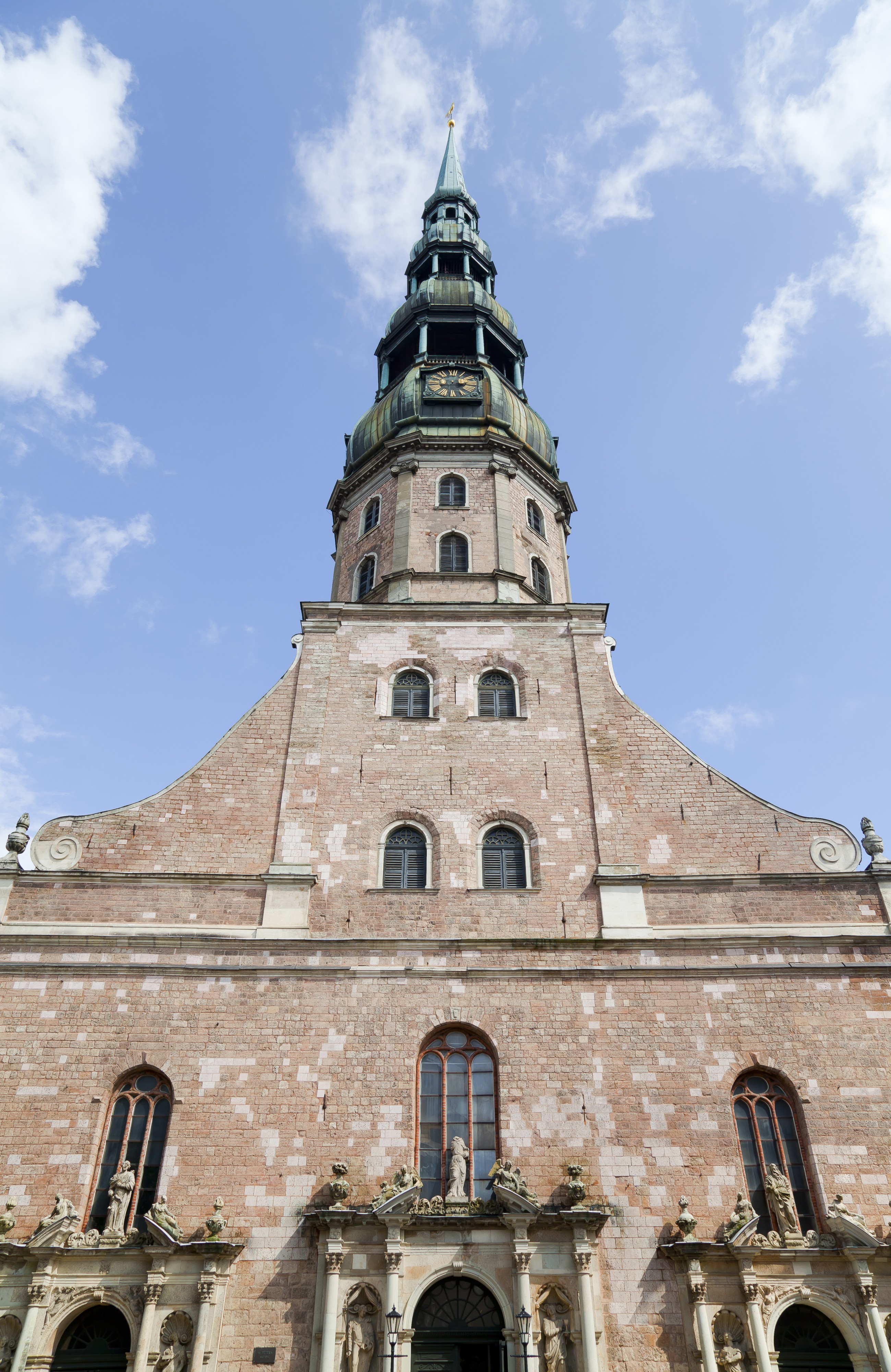 Iglesia de San Pedro, Riga, Letonia, 2012-08-07, DD 02