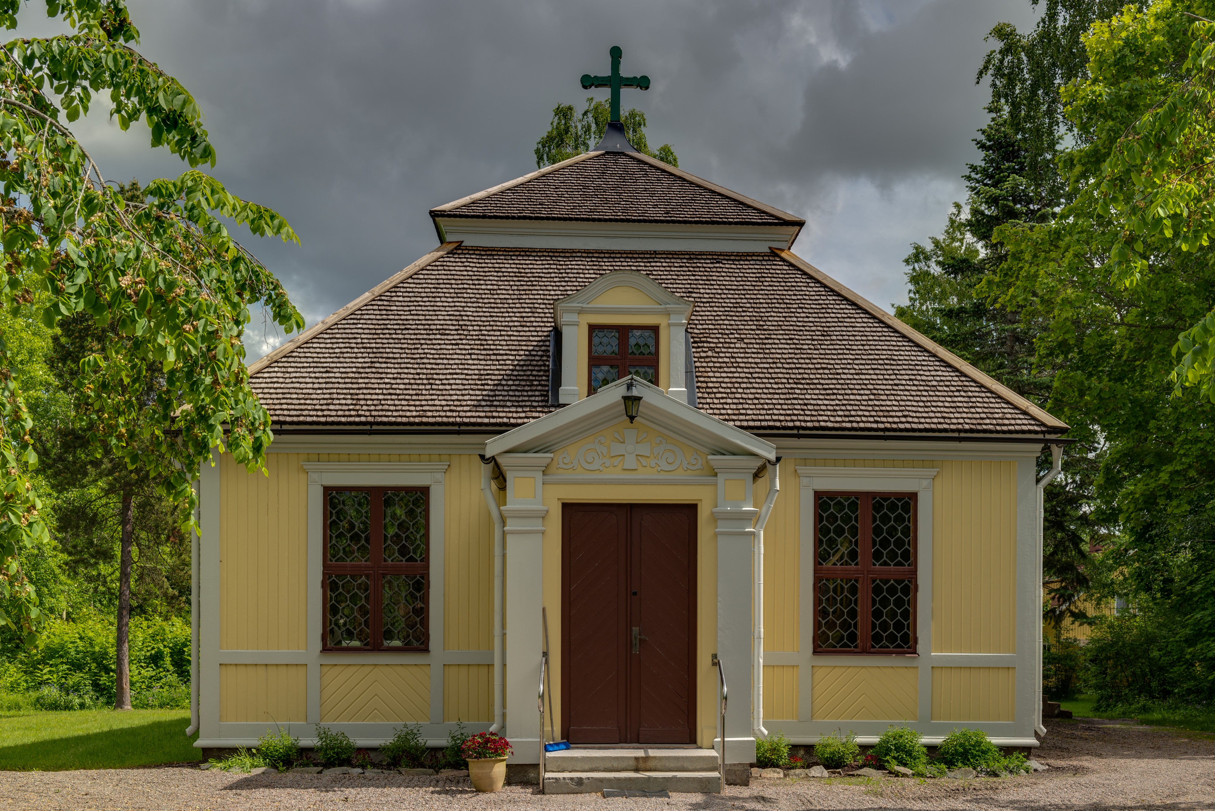 Karlholms kyrka June 2013