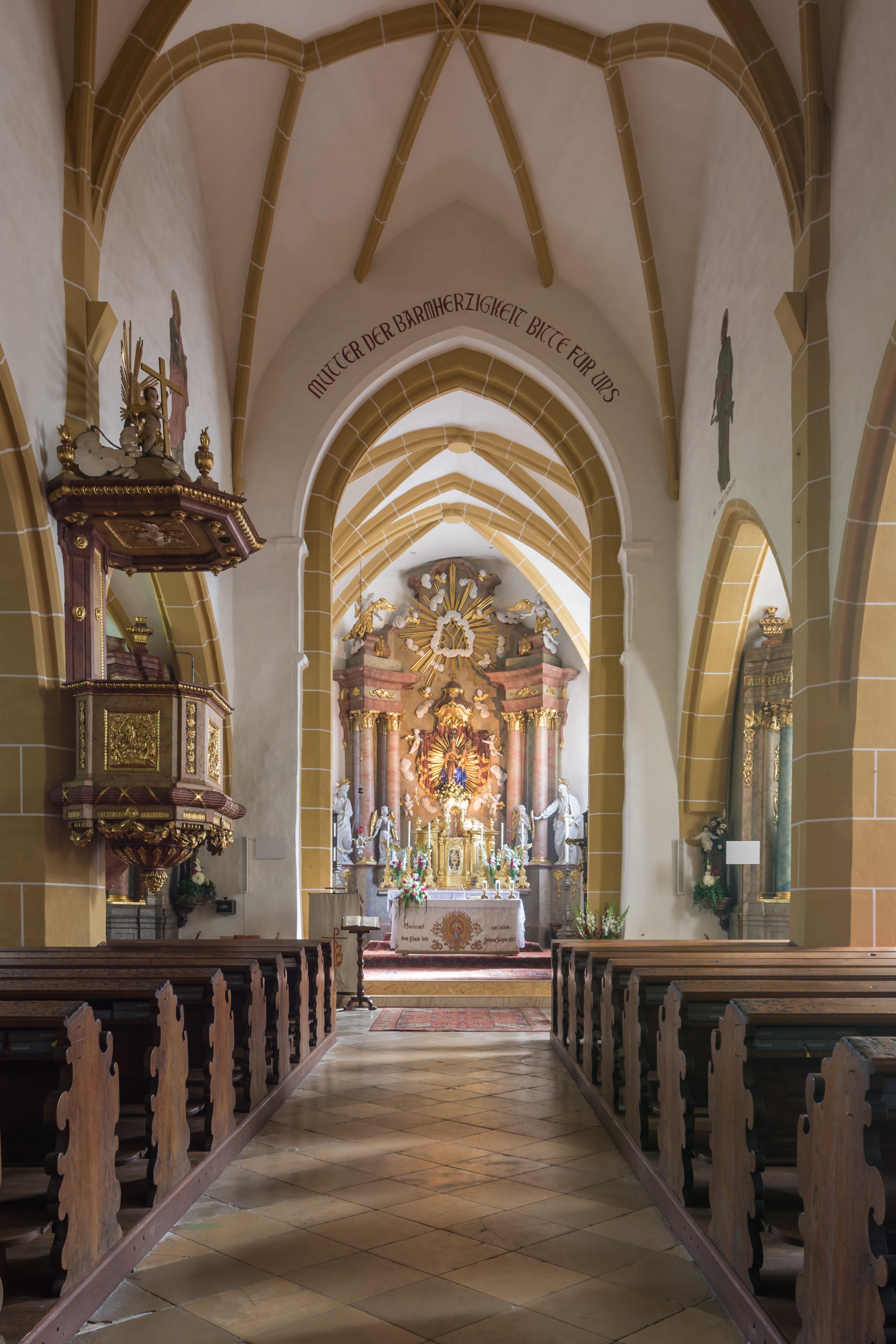 Maria Anzbach Pfarrkirche Innenraum 01