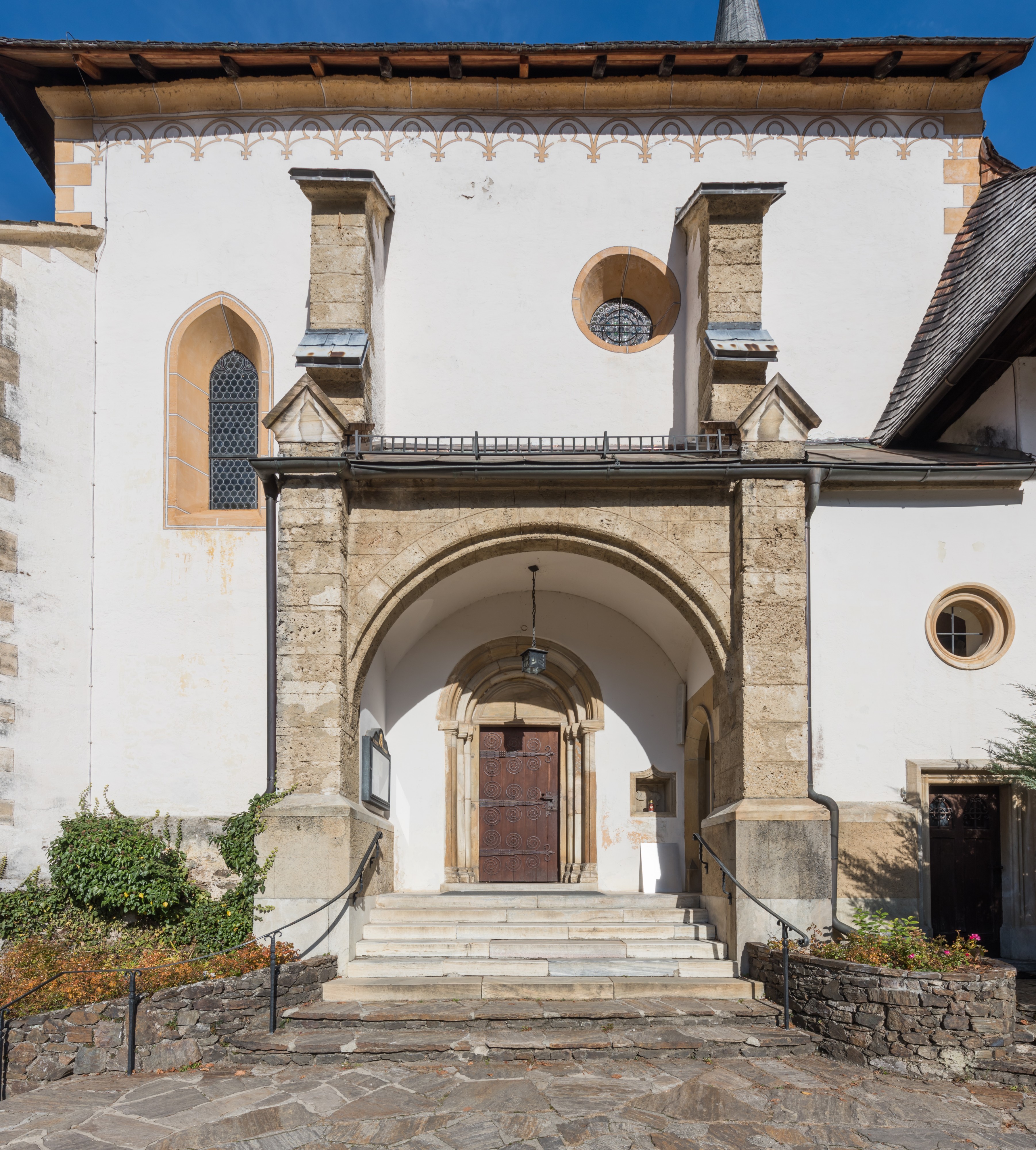 Maria Woerth Pfarrkirche hll Primus und Felician romanisches S-Portal 06112015 8686