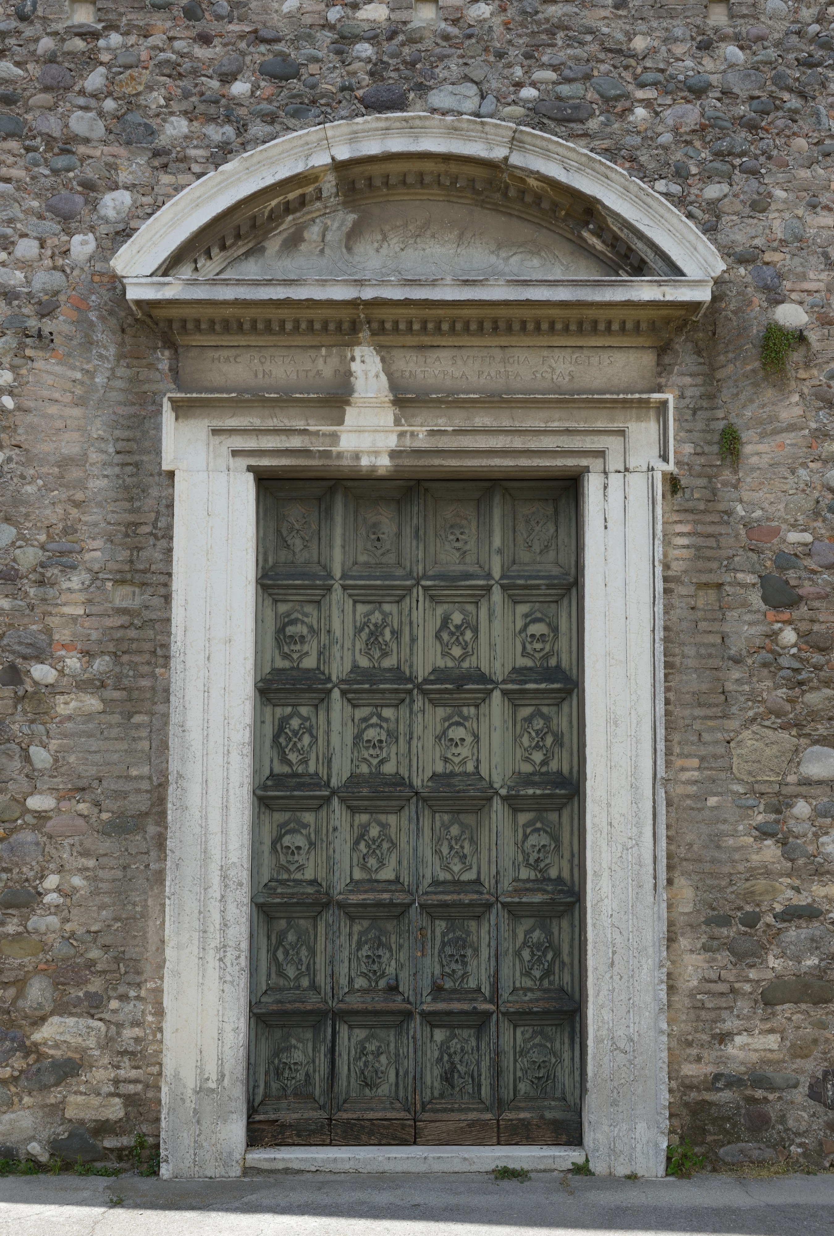 Montichiari Madonna del Suffragio portale