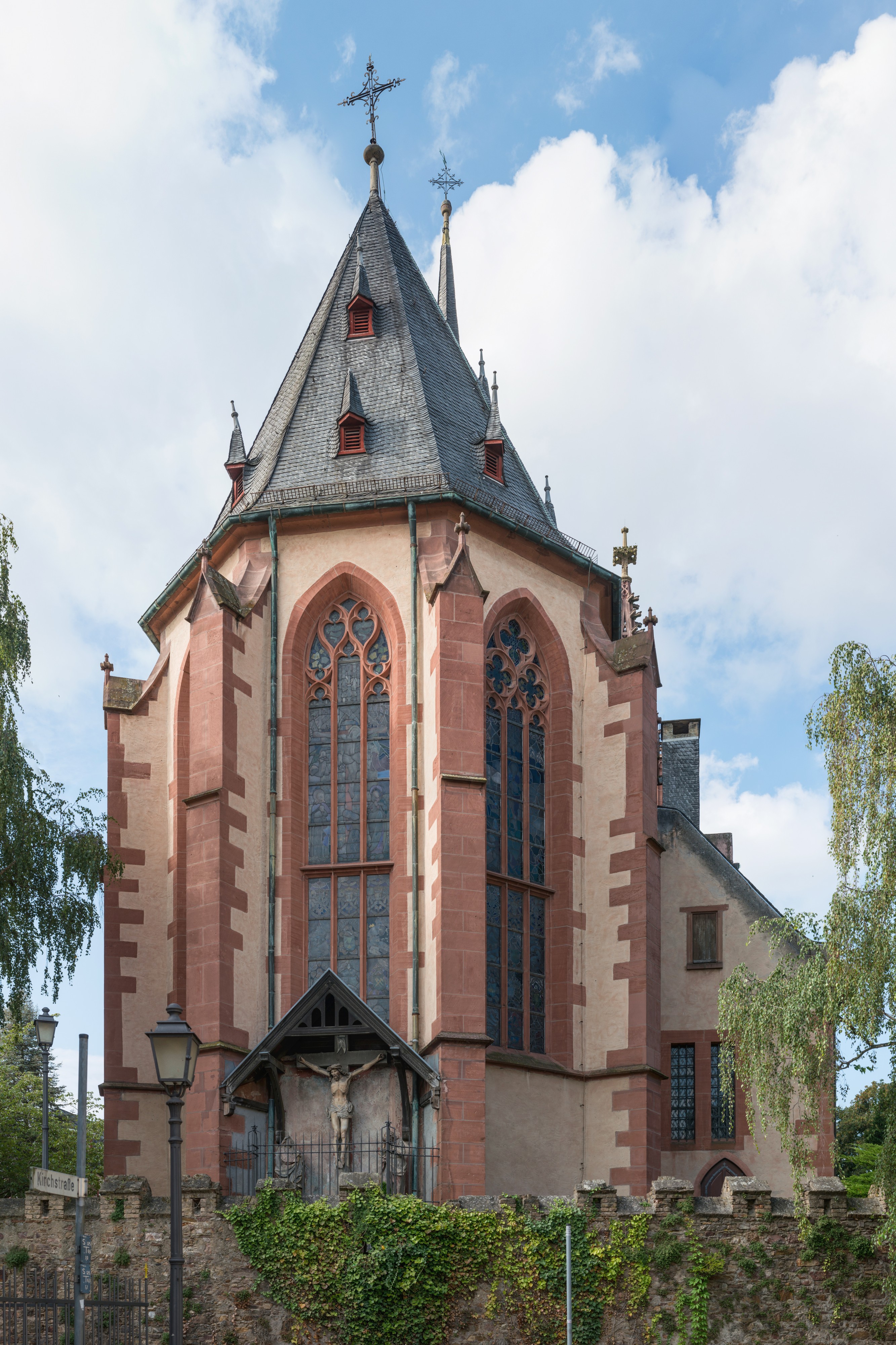 Rheingauer Dom, Geisenheim, Choir 20140902 1