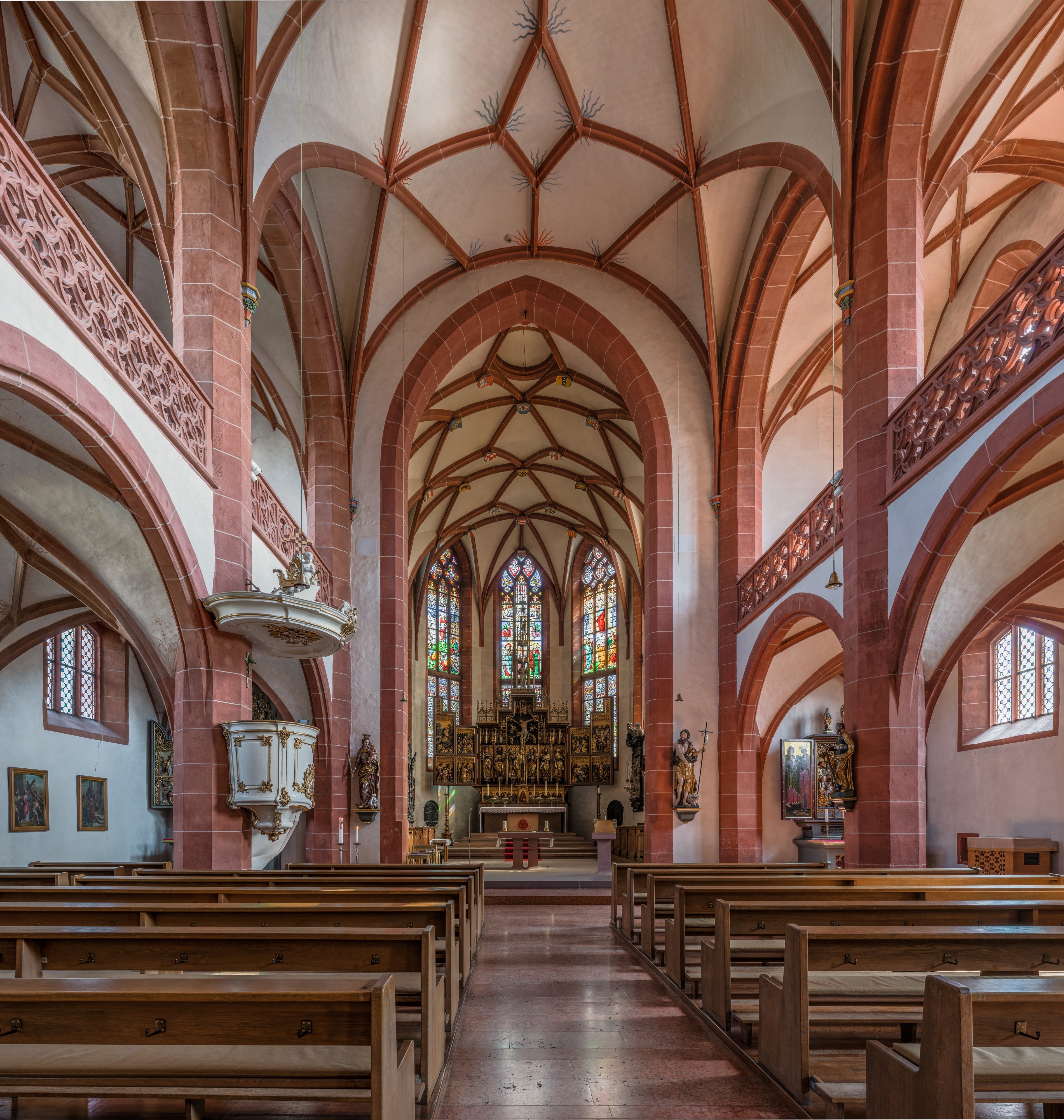 Rheingauer Dom, Geisenheim, Nave and Choir 20140902 1
